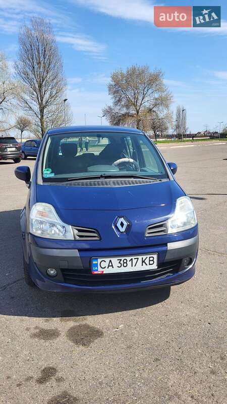 Хэтчбек Renault Modus 2010 в 