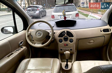 Хэтчбек Renault Modus 2005 в 