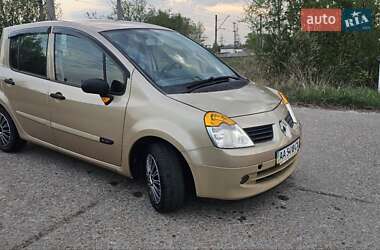 Хэтчбек Renault Modus 2004 в 