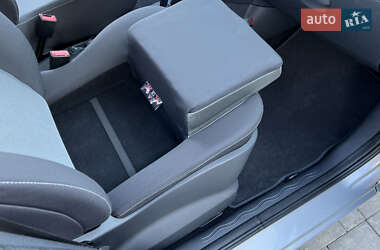 Хетчбек Renault Modus 2009 в 