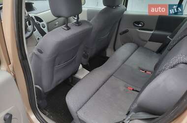 Хэтчбек Renault Modus 2004 в 