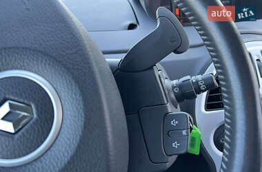 Хэтчбек Renault Modus 2009 в 