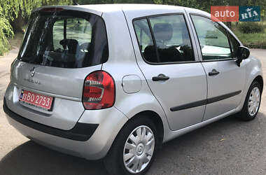 Хэтчбек Renault Modus 2009 в 