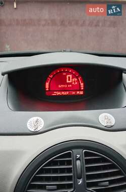Хэтчбек Renault Modus 2006 в 
