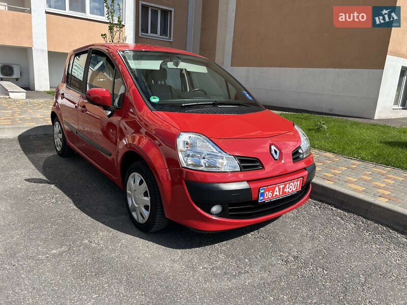 Хэтчбек Renault Modus 2009 в 