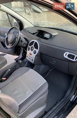 Хэтчбек Renault Modus 2009 в 