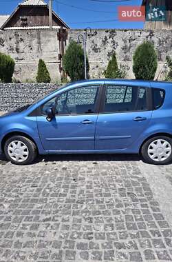 Хэтчбек Renault Modus 2009 в Кельменцах