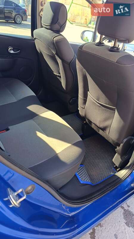 Хэтчбек Renault Modus 2008 в Чернигове