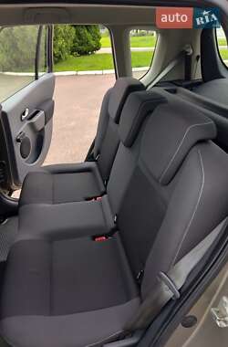 Хэтчбек Renault Modus 2012 в 
