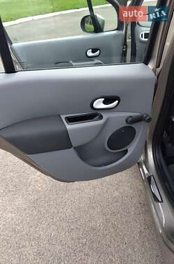 Хэтчбек Renault Modus 2012 в 