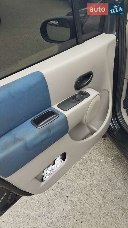 Хэтчбек Renault Modus 2004 в Днепре