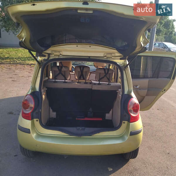 Хэтчбек Renault Modus 2004 в Львове
