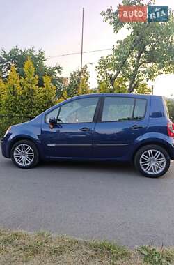 Хэтчбек Renault Modus 2005 в 