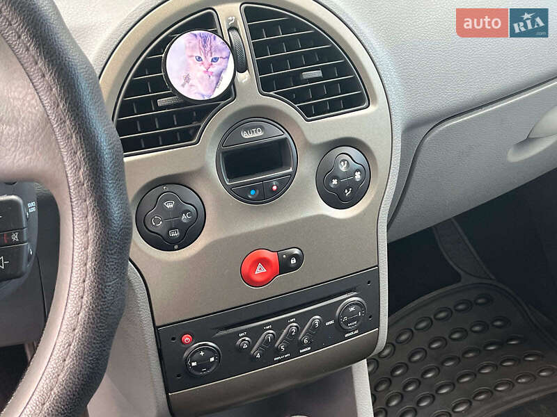 Хэтчбек Renault Modus 2009 в Киеве