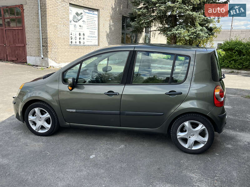 Хэтчбек Renault Modus 2005 в Любомле