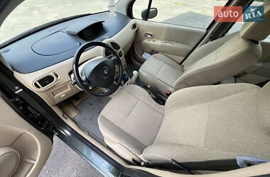 Хэтчбек Renault Modus 2005 в 