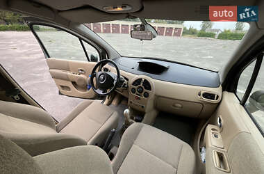 Хэтчбек Renault Modus 2005 в 