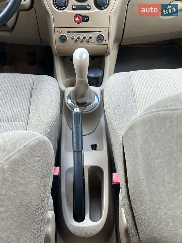 Хэтчбек Renault Modus 2005 в Любомле
