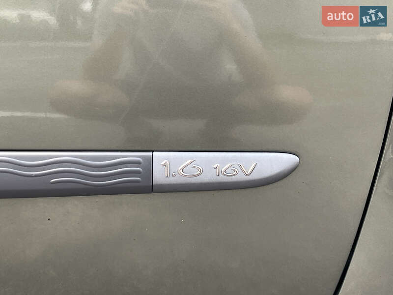 Хэтчбек Renault Modus 2005 в Любомле
