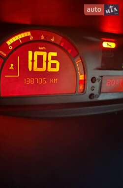Хэтчбек Renault Modus 2011 в 