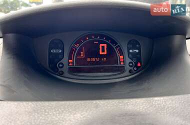 Хэтчбек Renault Modus 2005 в 