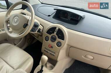 Хэтчбек Renault Modus 2005 в 