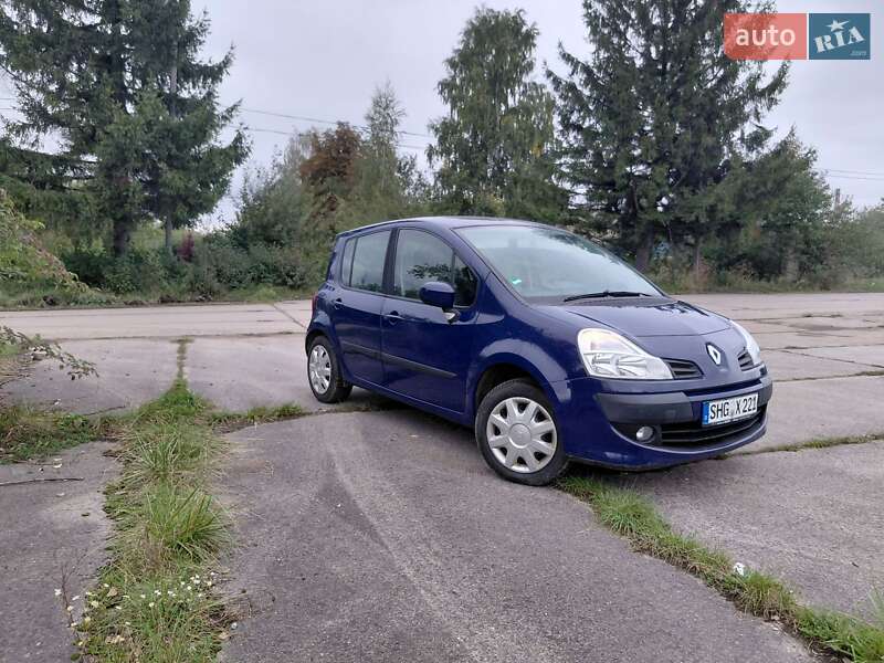 Хэтчбек Renault Modus 2009 в Надворной