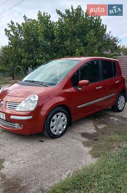 Хэтчбек Renault Modus 2006 в 