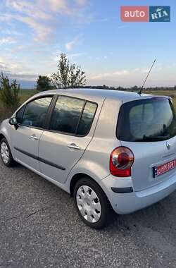 Хэтчбек Renault Modus 2005 в 