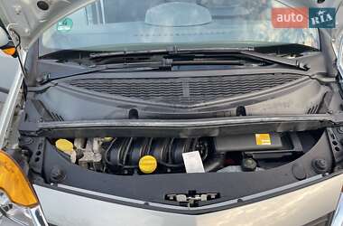 Хэтчбек Renault Modus 2005 в 