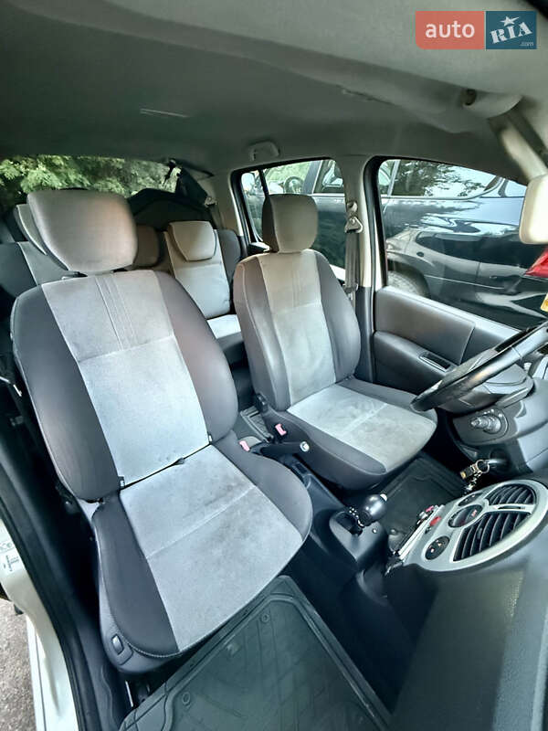 Хэтчбек Renault Modus 2008 в Киеве