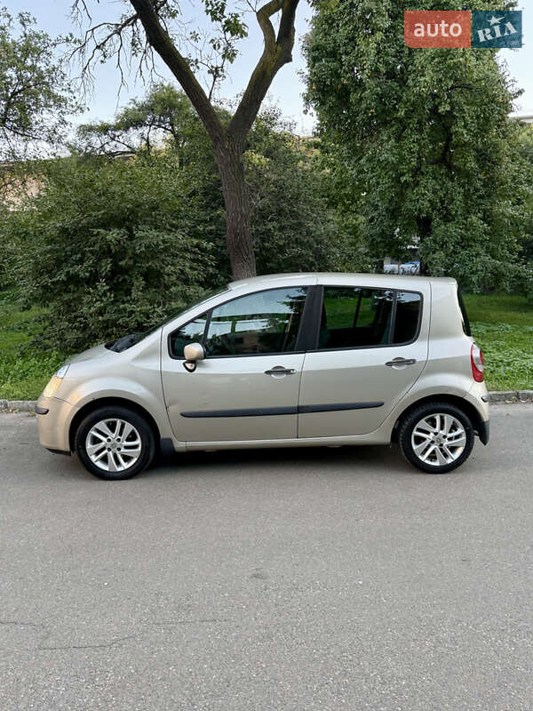 Хэтчбек Renault Modus 2008 в Киеве