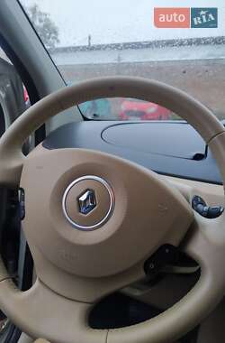 Хэтчбек Renault Modus 2006 в 