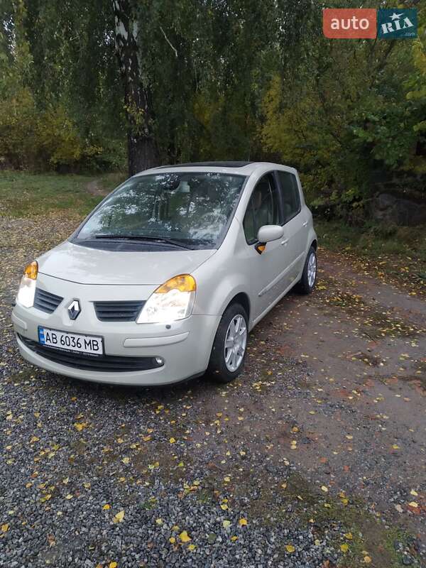 Хэтчбек Renault Modus 2006 в 