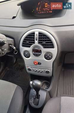 Хетчбек Renault Modus 2009 в 