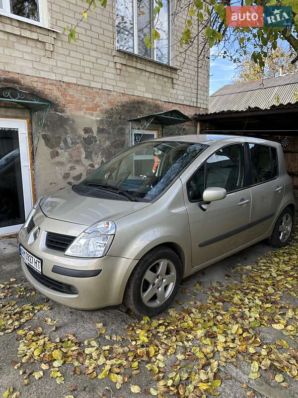 Хетчбек Renault Modus 2006 в  фото Хетчбек Renault Modus 2006 в