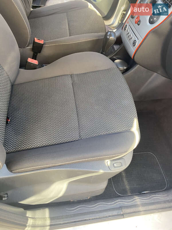 Хэтчбек Renault Modus 2011 в Виннице