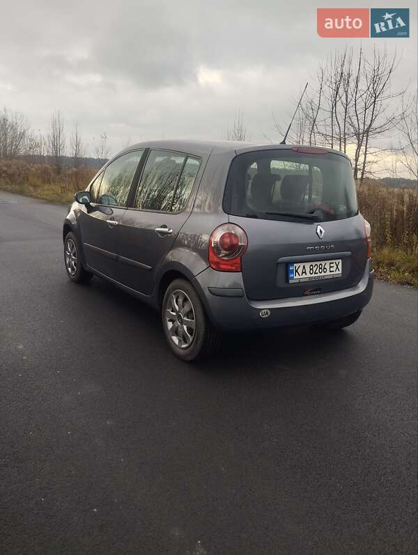 Хэтчбек Renault Modus 2007 в Киверцах
