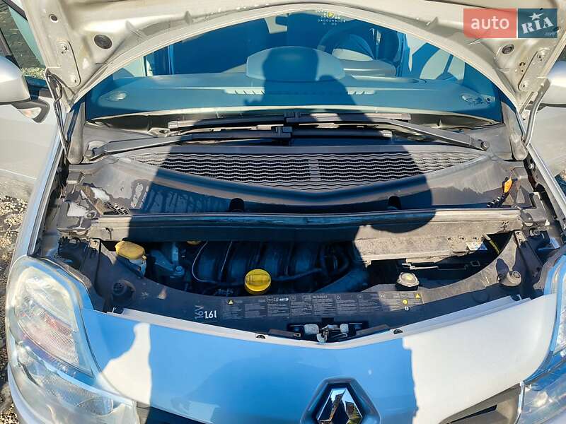 Хетчбек Renault Modus 2012 в Чернівцях фото 16 Хетчбек Renault Modus 2012 в Чернівцях