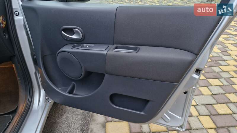 Мінівен Renault Modus 2007 в Чернігові