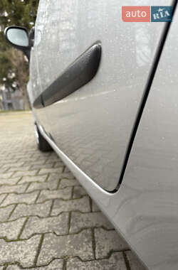Хэтчбек Renault Modus 2008 в Черновцах