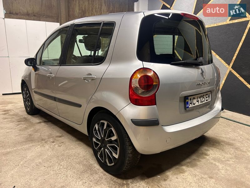 Хэтчбек Renault Modus 2006 в Луцке