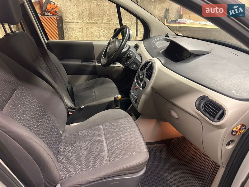 Хэтчбек Renault Modus 2006 в Луцке