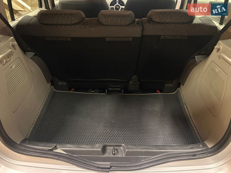 Хэтчбек Renault Modus 2006 в Луцке