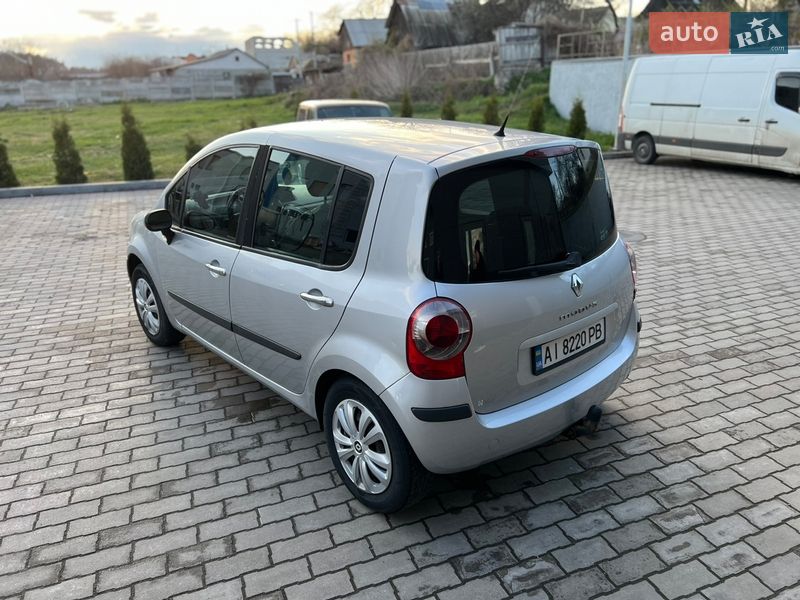 Хэтчбек Renault Modus 2006 в Малине