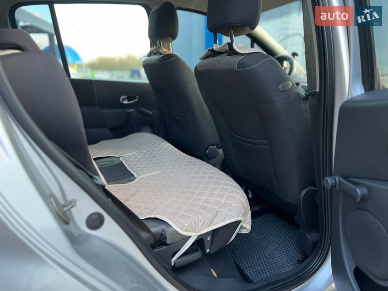 Хэтчбек Renault Modus 2006 в Малине