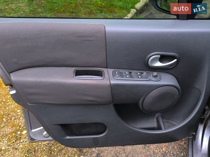 Хэтчбек Renault Modus 2009 в Харькове фото 12 Хэтчбек Renault Modus 2009 в Харькове