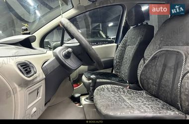 Хэтчбек Renault Modus 2005 в Черновцах
