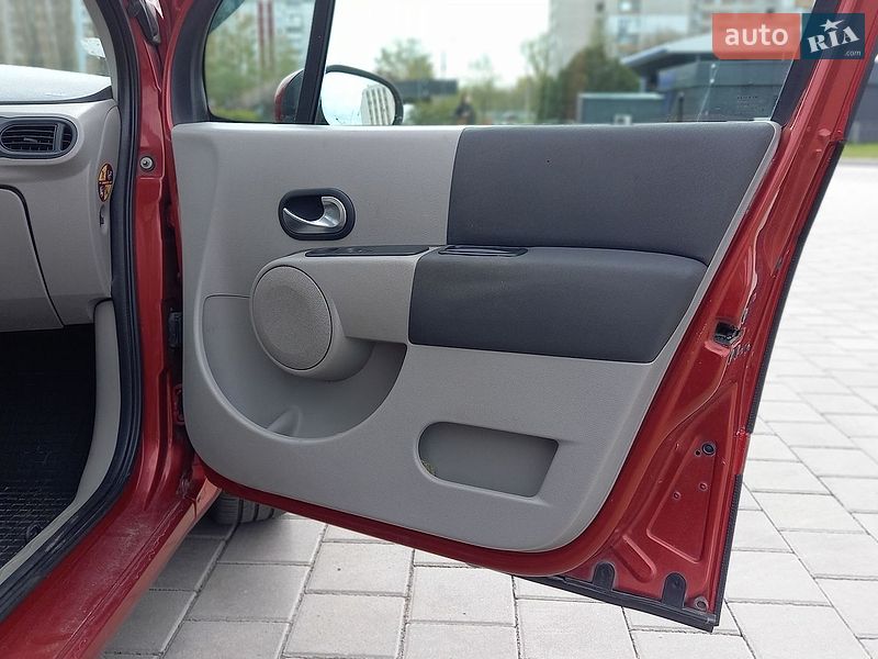 Хетчбек Renault Modus 2006 в Черкасах
