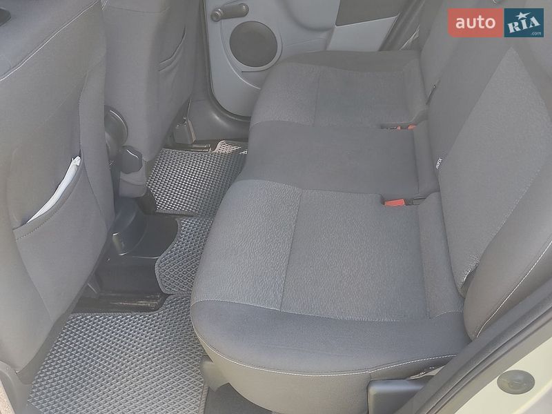Хэтчбек Renault Modus 2010 в Львове
